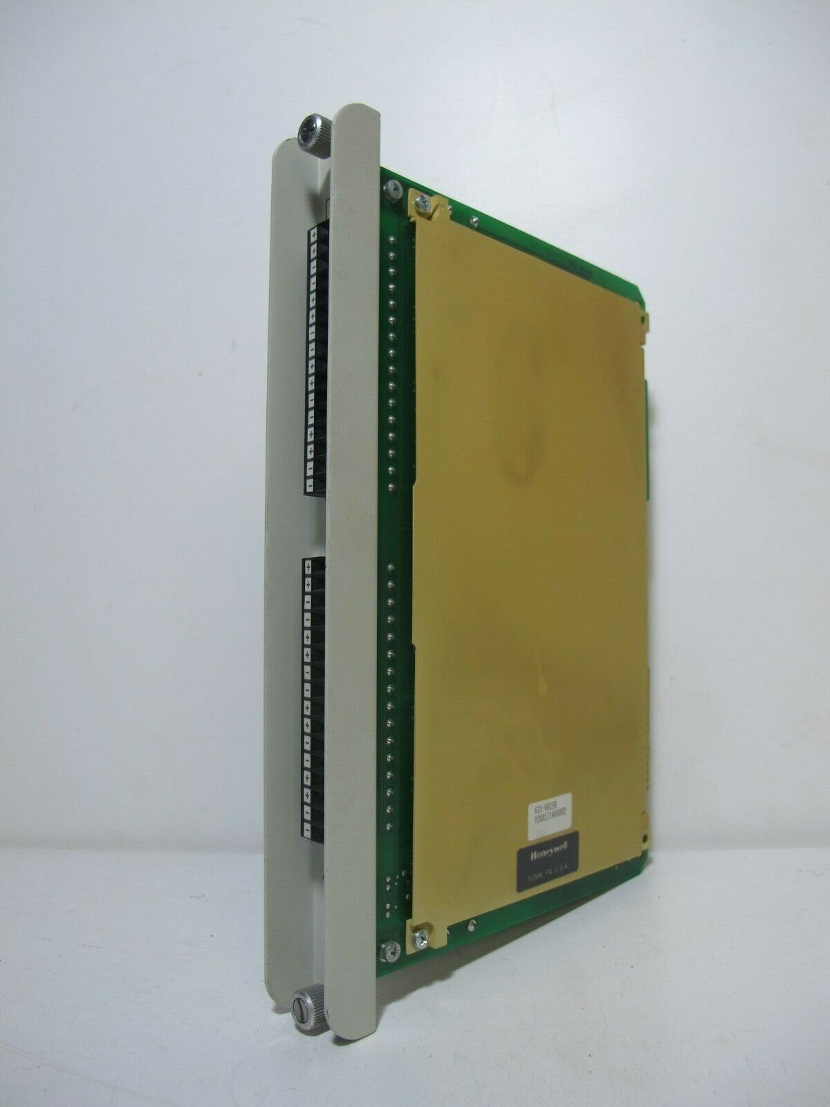 Honeywell 621-1100 115 VAC/DC 8‑Point Digital Input Module for Industrial PLC & Control Systems