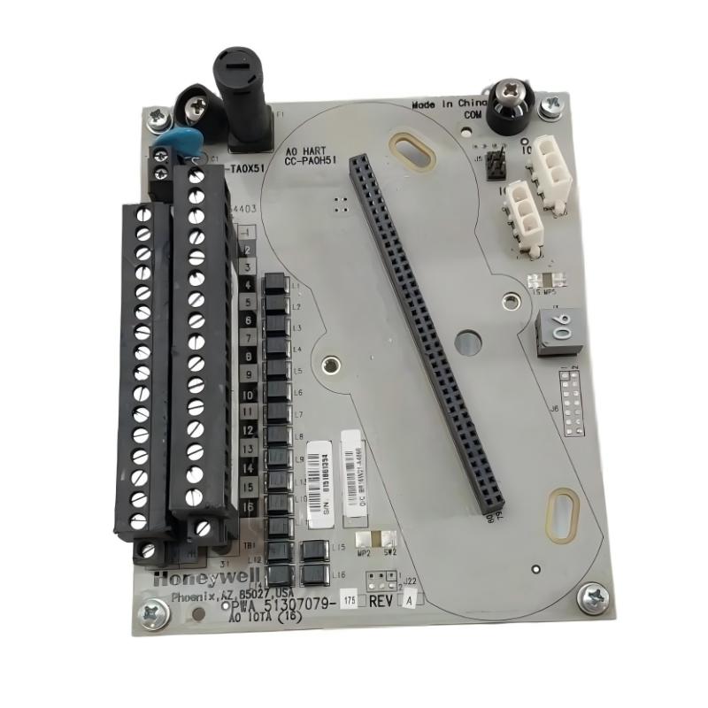 Honeywell CC-TAOX51 Analog Output Module
