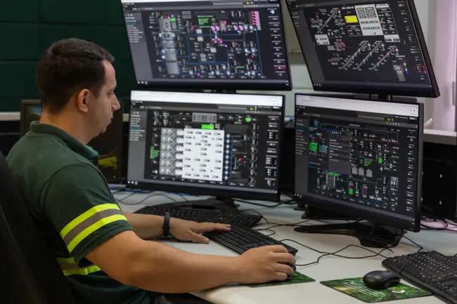 PLC and DCS Market 2026: Hybrid Control Architectures Become Industry Standard