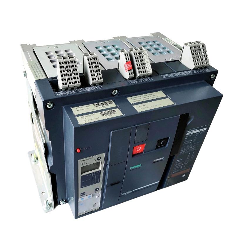 Schneider MT32H2 Breaker